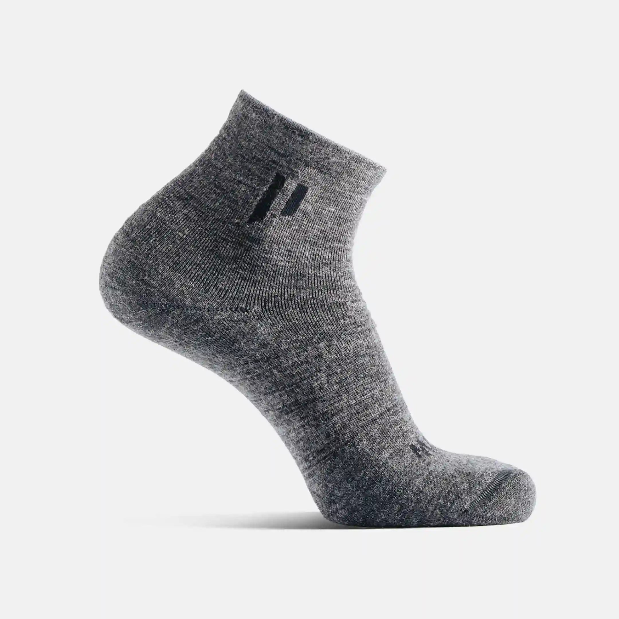 hollowsocksmall.com